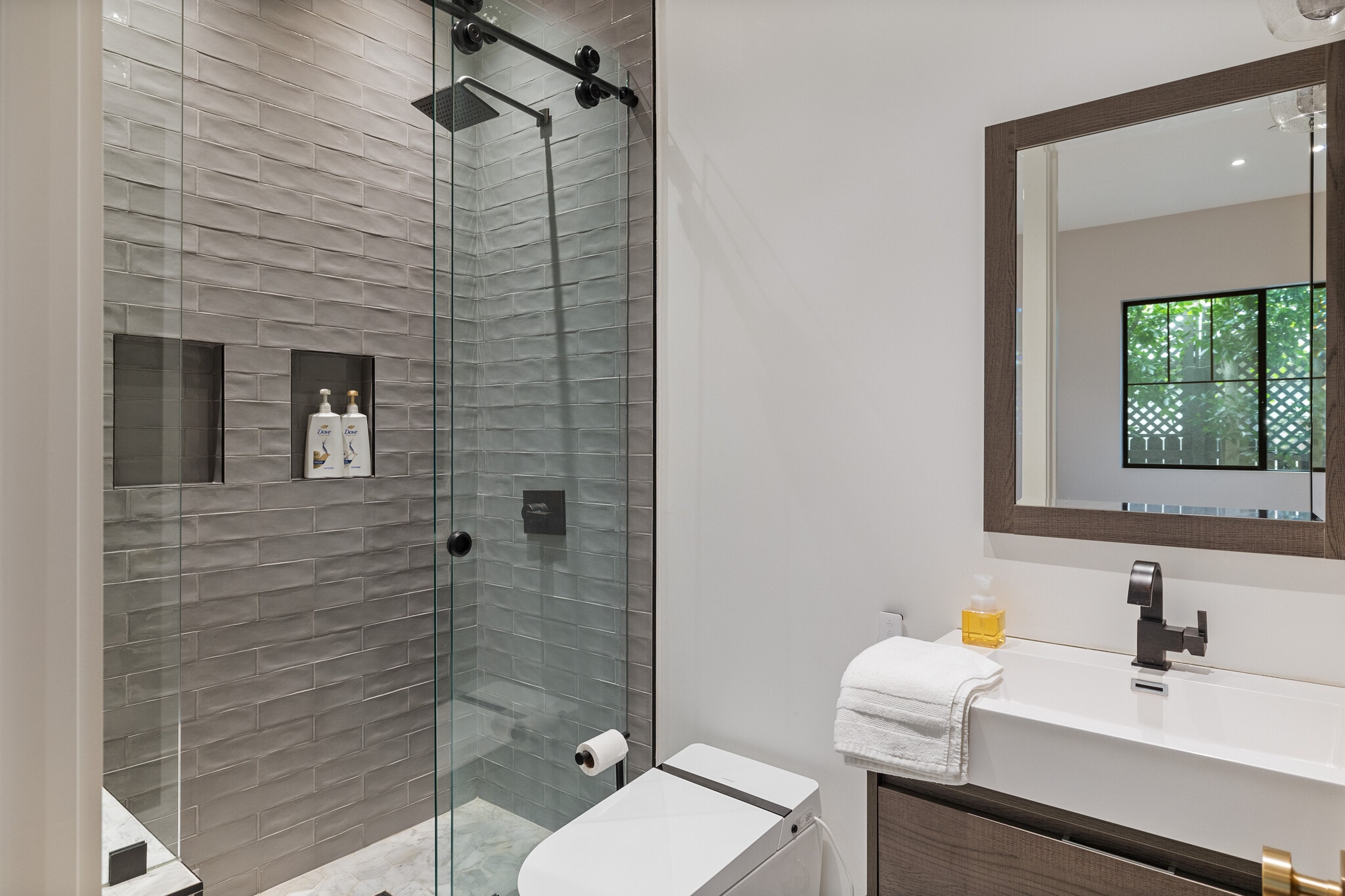 Building Photo - 14717 Otsego St