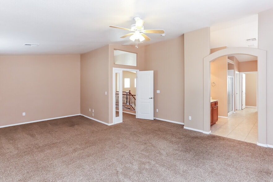 Building Photo - 408 Orchid Oasis Ave