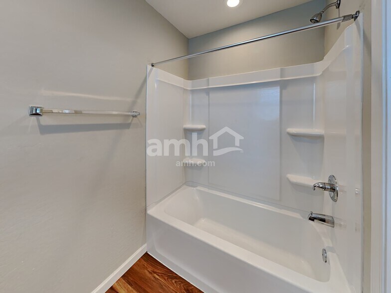 Building Photo - 20777 W Maiden Ln