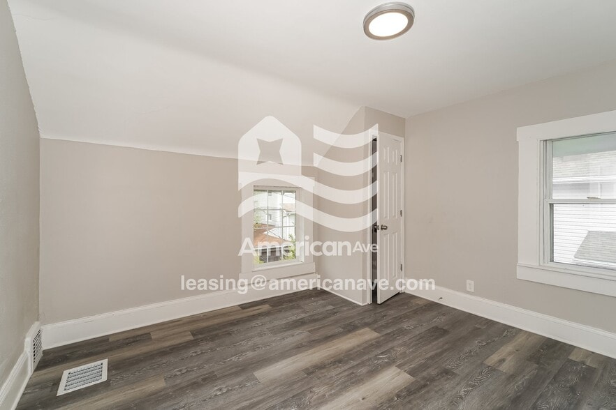 Building Photo - 1308 Ray Pl NW