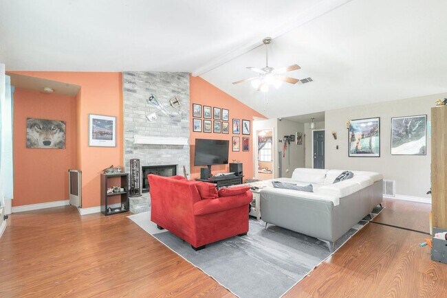 Building Photo - 2607 Beechnut Trce