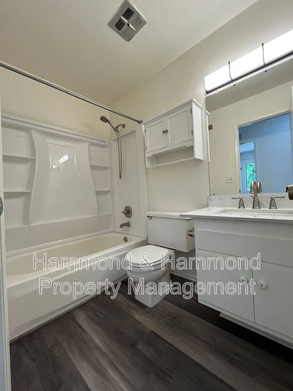Building Photo - 29421 Abelia Rd