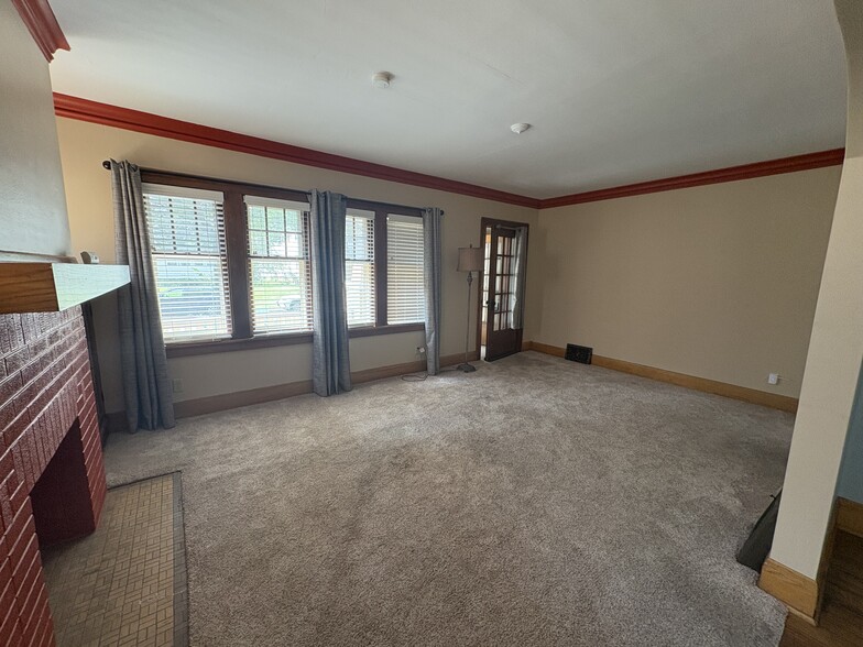 Family Room Pt 2 - 2862 N 52nd St