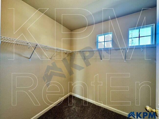 Building Photo - 1504 Cat Tail Dr
