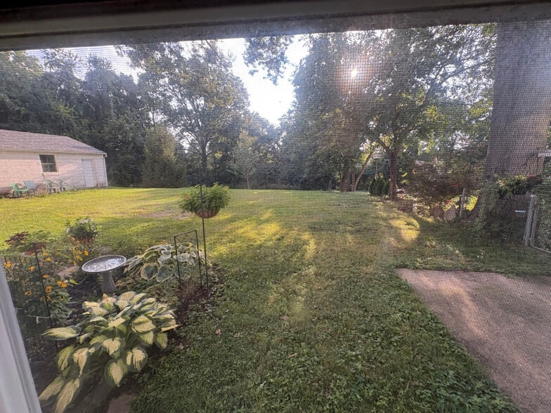 Building Photo - 13 Dewitt St