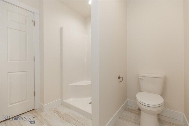 Building Photo - Brand New 4 Bedroom Home