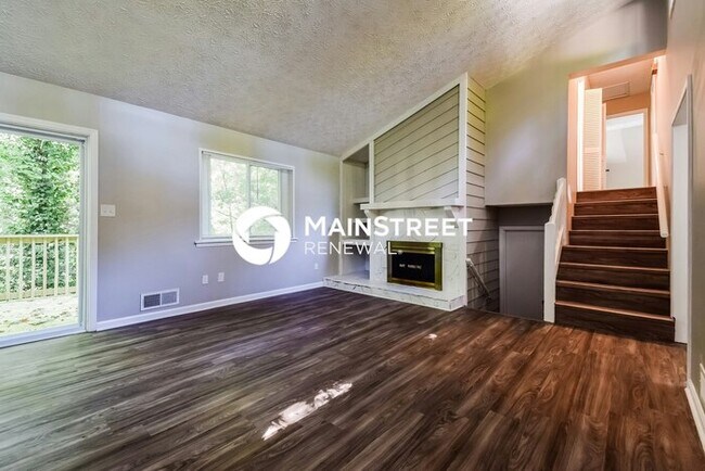 Building Photo - 3 Bedroom Pet-Friendly Home in Rex, GA with Main Street Renewal