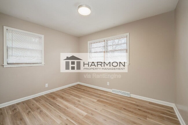 Building Photo - 8514 W 9th St N