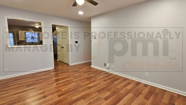 Building Photo - 1042 Waterford Cir