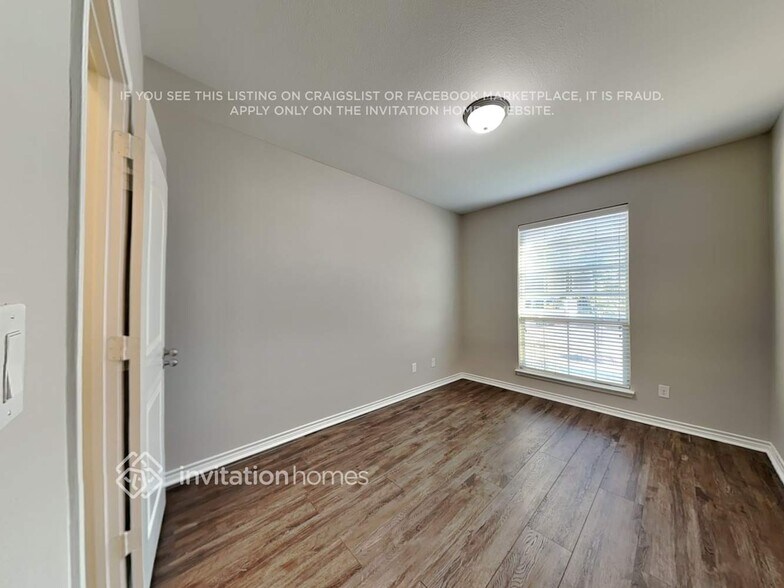 Building Photo - 137 Acadia Ln