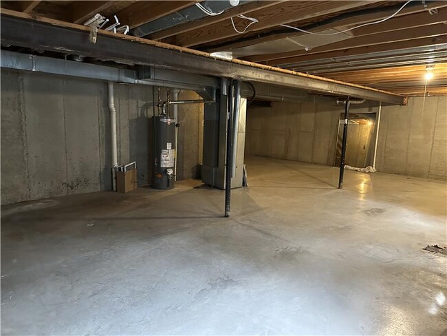Building Photo - 2691 Edenbridge Ct