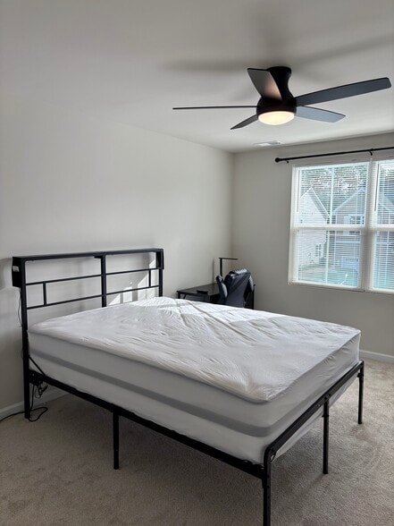 Building Photo - 338 Myrtle Meadows Dr