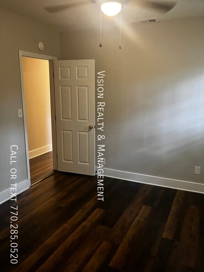 Building Photo - 3284 Stillwood Dr