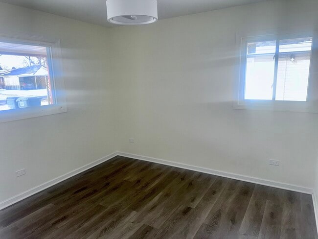 Building Photo - 15119 Meadow Ln