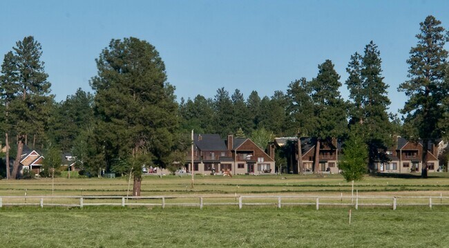 Building Photo - Furnished Condo in Pine Meadow Village