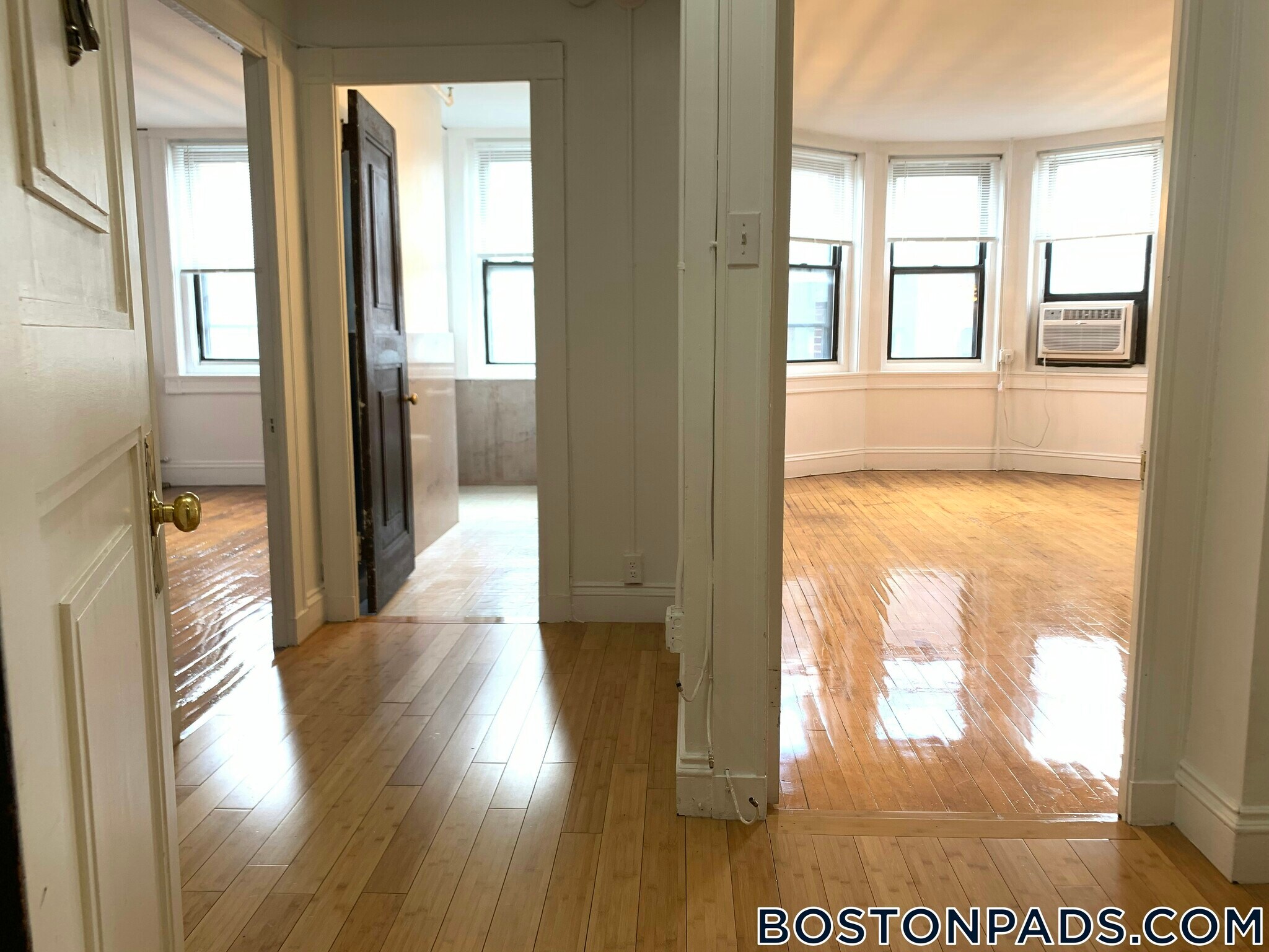 Building Photo - 91 Westland Ave