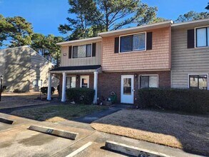 Building Photo - 75 Beaver Pond Loop