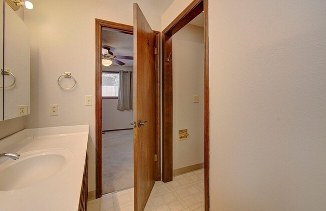 Building Photo - Spacious 3-Bedroom Home with Private Backyard Oasis