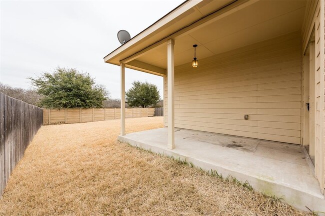 Building Photo - 913 Brighton Pl