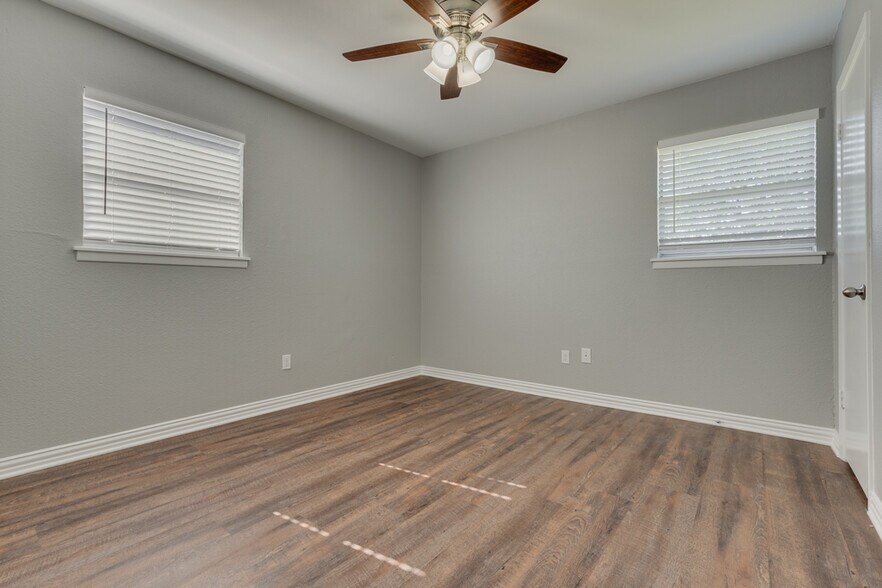 Bedroom #2 - 208 W. Fourth St.