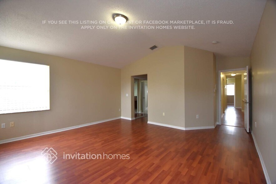 Building Photo - 14671 SW 156th Ave