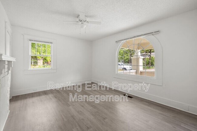 Building Photo - 4725 Court R