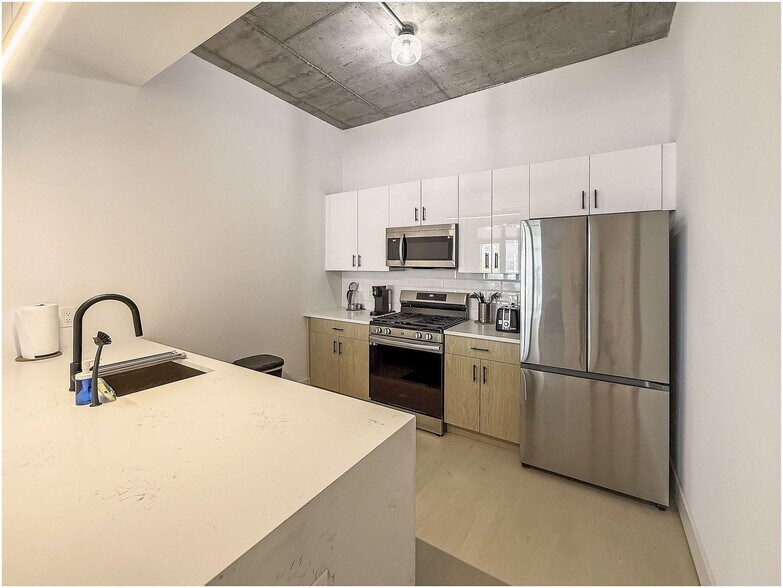 Building Photo - 1247 N 2nd St