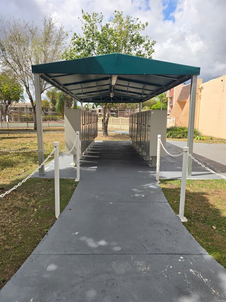 Building Photo - 13715 Kendale Lakes Cir