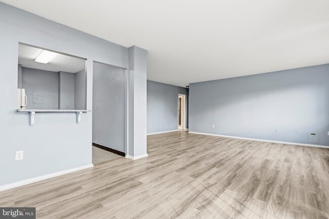 Building Photo - 2059 Huntington Ave