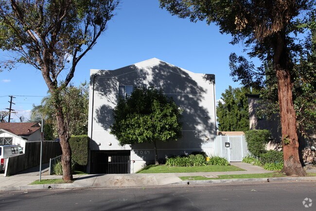 Building Photo - 22061 Costanso St