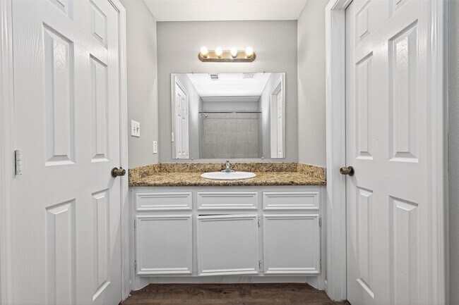 Building Photo - 7521 Dyer St