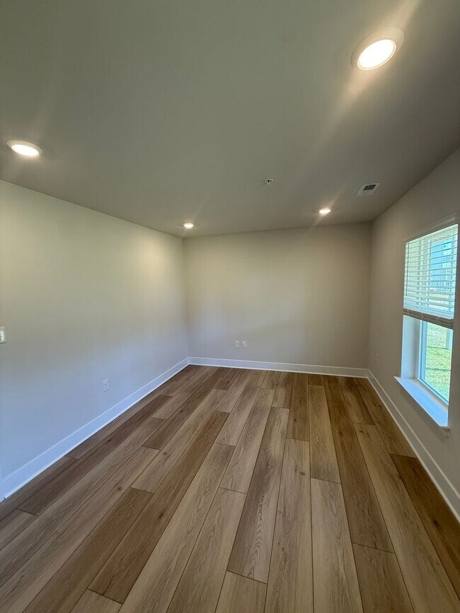 Building Photo - Modern Townhome with Golf Course Views & 2-Car Garage- Cambridge, MD