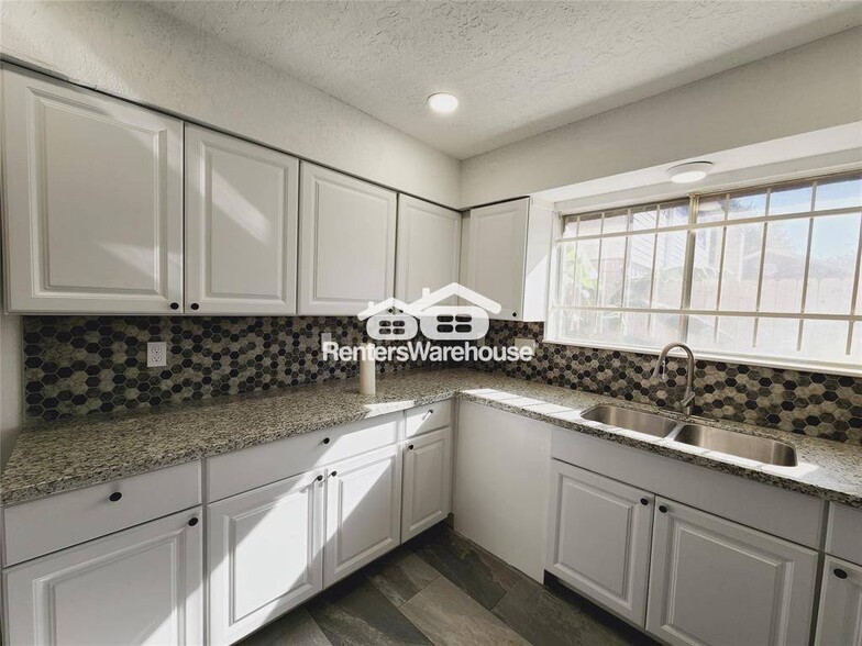 Building Photo - 1619 Merton Dr