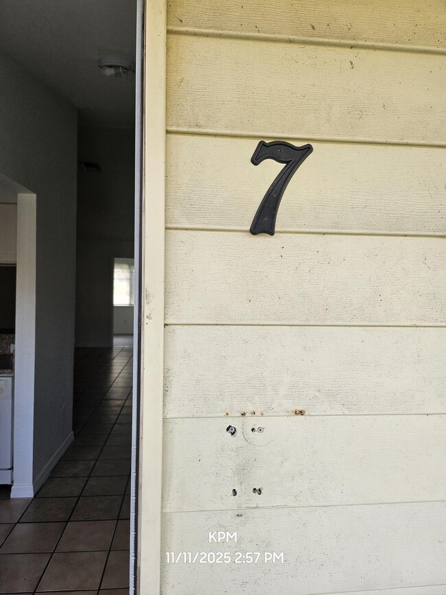 Building Photo - 1305 Rosewood Villa Ln