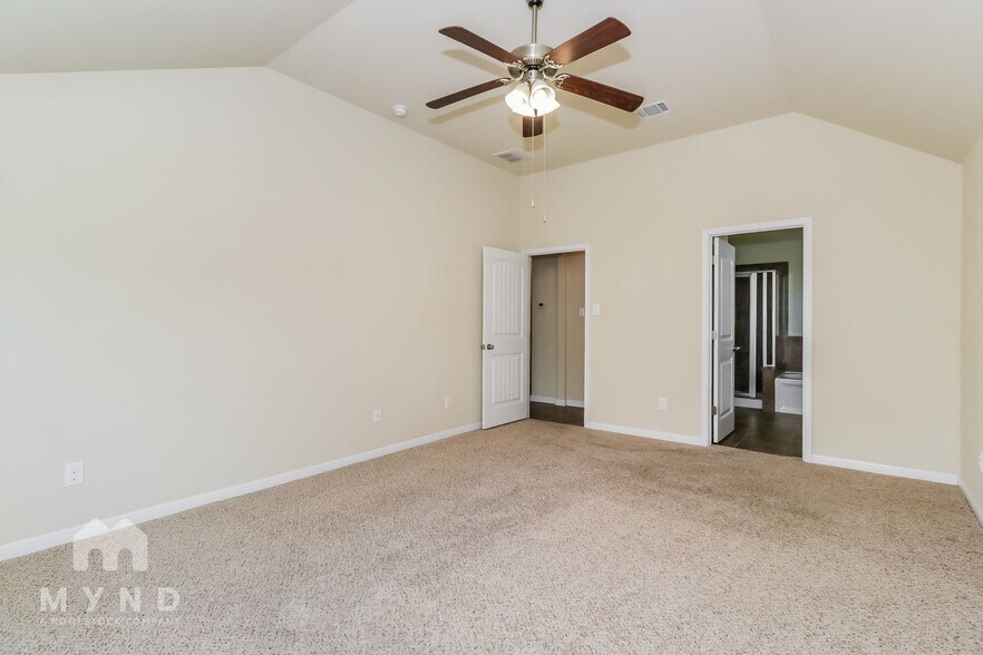 Building Photo - 18401 Rio Chama Ln