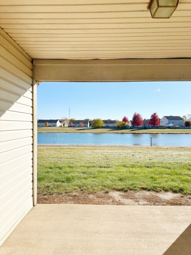 Building Photo - Spacious 2-Bed, 2-Bath Duplex with Attache...