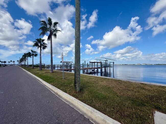 Building Photo - Four Bedroom Pool Home - Second Floor View of Manatee River