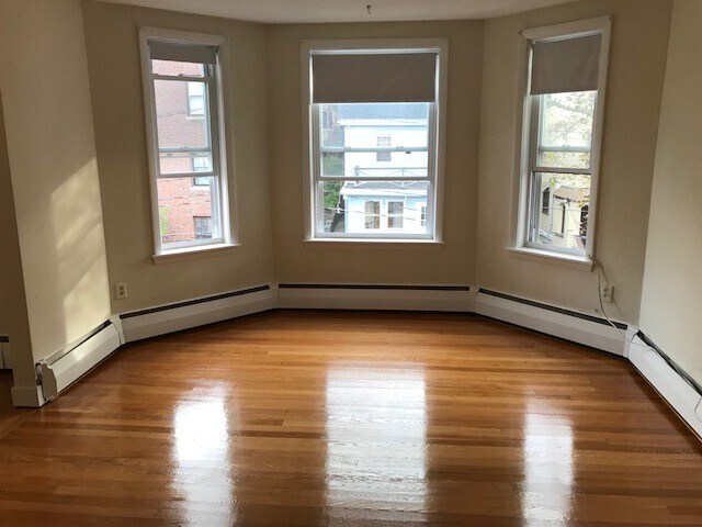 Building Photo - 310 Tappan St