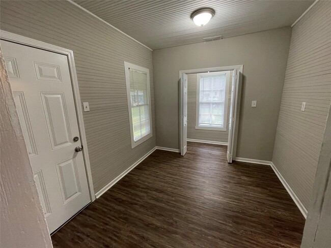 Building Photo - 7012 FM 1952