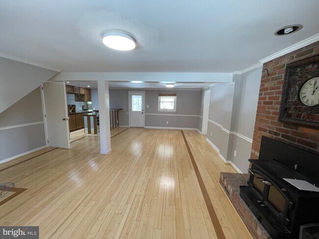 Building Photo - 5300 Summit Dr