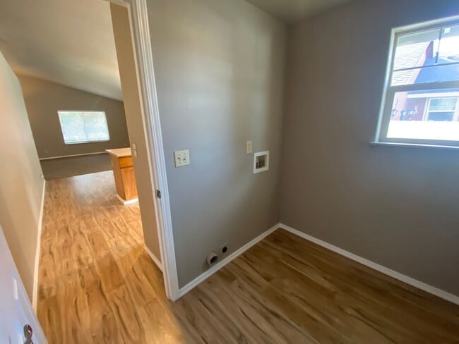 Building Photo - Great NE Bend Home