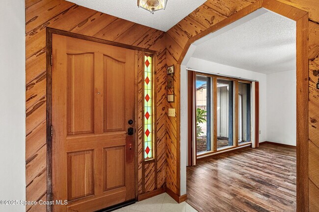 Building Photo - 1387 Gleneagles Ct