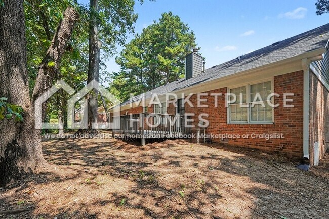 Building Photo - 1025 Walker Pl Dr
