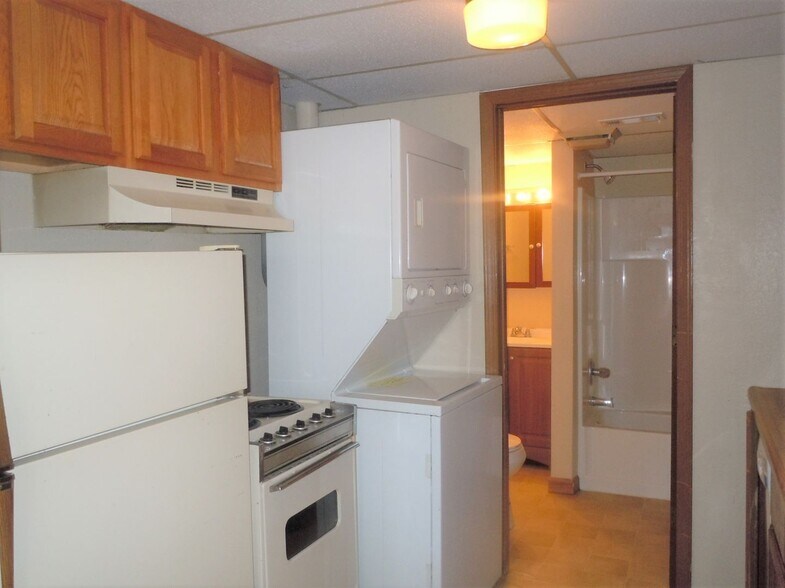 Building Photo - 133 Sandridge Dr