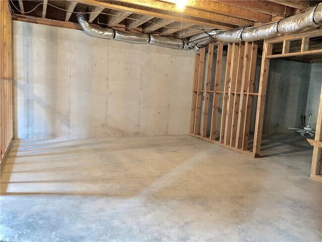 Building Photo - 775 Cooper Farm Way