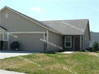 Building Photo - Beautiful Ranch Duplex in Edgerton-Availab...