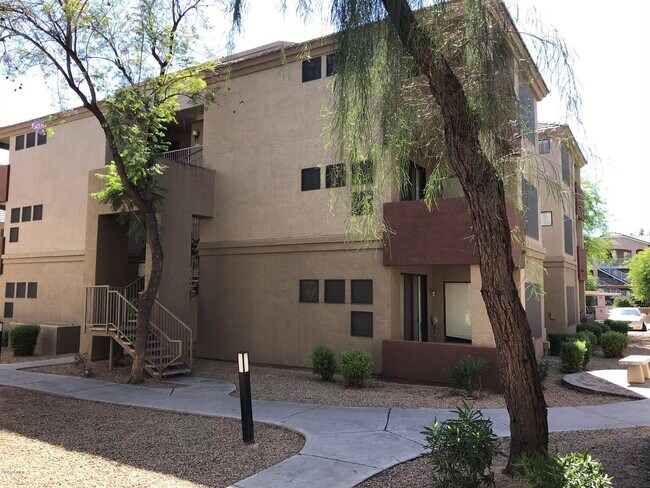 Building Photo - 3848 N 3rd Ave