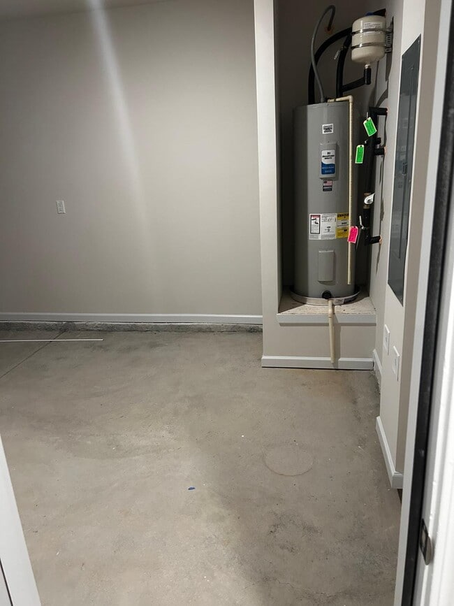 Building Photo - 4248 Notting Hill Dr SW
