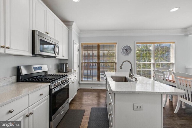 Building Photo - 15016 Danube Way