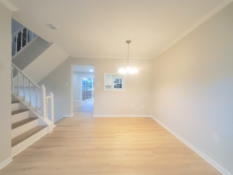 Building Photo - 14142 Betsy Ross Ln